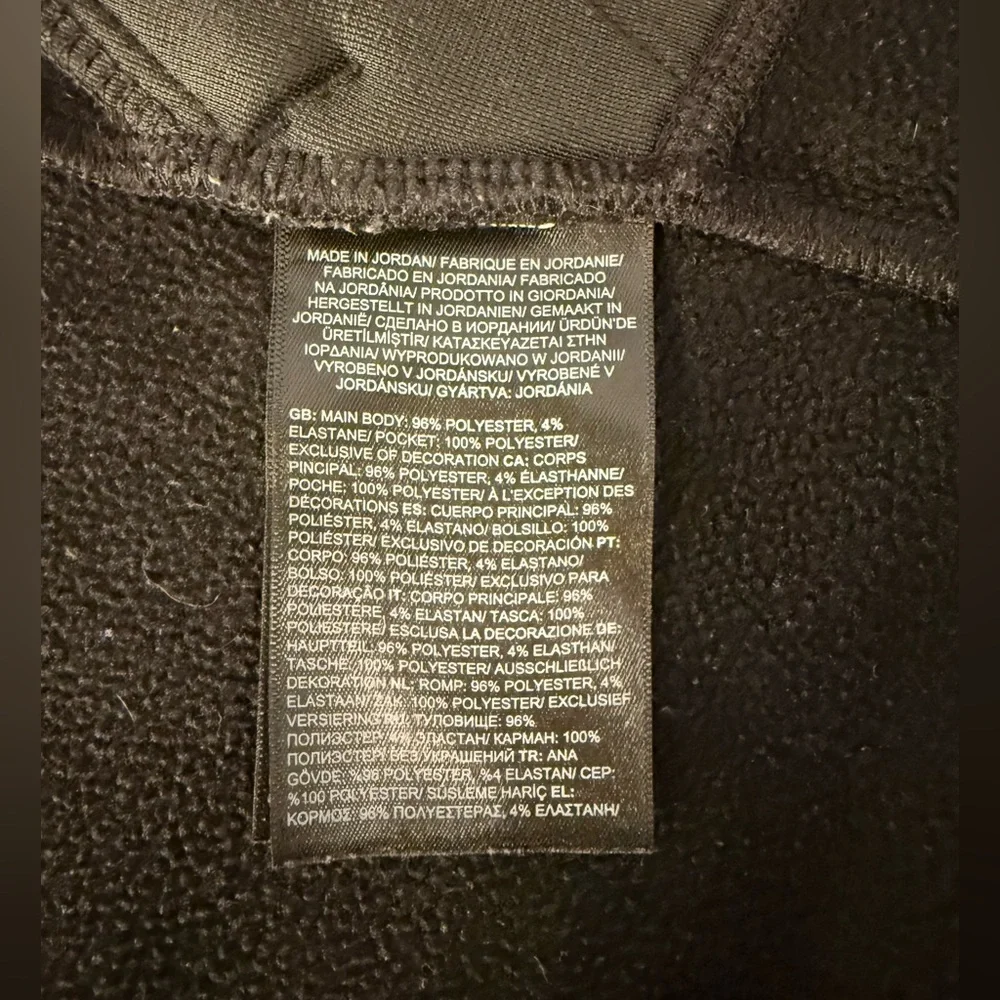 The North Face Women's Black lightweight Zip Up - Picture 4 of 5